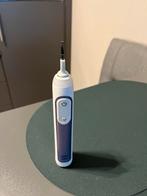 Oral B Tandenborstel met USB-lader en Reisetui, Ophalen of Verzenden, Gebruikt, Tandenborstel