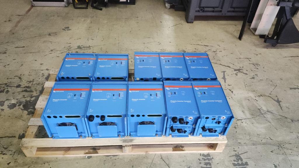 Diverse Victron omvormers 1600va en 3000va, Hobby en Vrije tijd, Elektronica-componenten, Gebruikt, Ophalen of Verzenden
