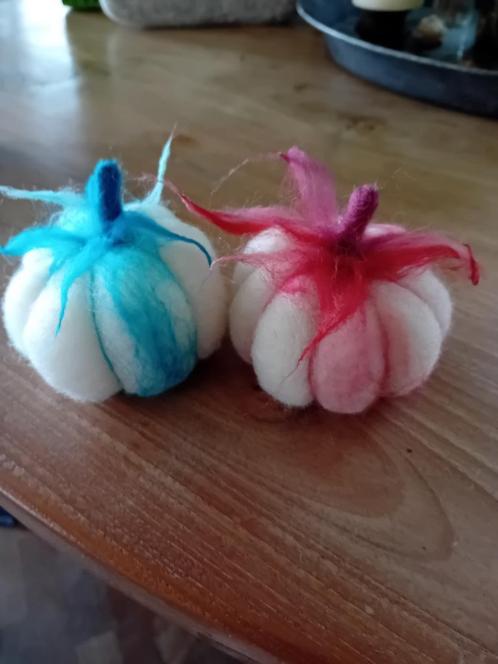 Genaaldvilte pompoenen.  Naaldvilten, wol, Hobby en Vrije tijd, Vilt, Nieuw, Figuurtje(s), Wolvilt, Ophalen of Verzenden