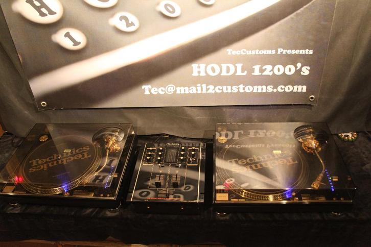 Set Limited Gouden 2x Technics SL 1200 GLD GOLD LTD Bitcoin, Audio, Tv en Foto, Platenspelers, Zo goed als nieuw, Platenspeler