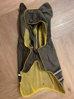 Beesteez Seja Regenjasvoor hond ruglengte 50cm, Dieren en Toebehoren, Ophalen of Verzenden, Zo goed als nieuw, Hondenjas