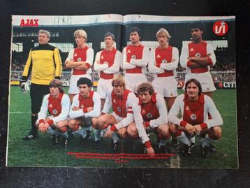 Unieke verzameling oude posters Ajax Amsterdam (zie foto's!) beschikbaar voor biedingen