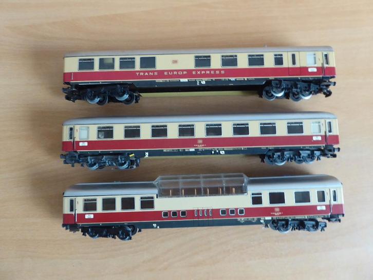 3 oude marklin TEE rijtuigen van de DB, Hobby en Vrije tijd, Modeltreinen | H0, Gebruikt, Wagon, Wisselstroom, Märklin, Ophalen of Verzenden