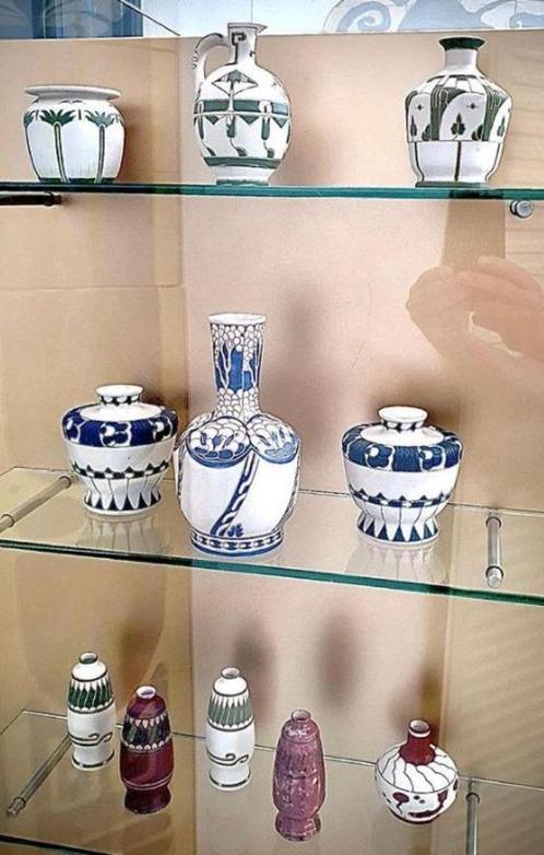 Verzamelaar zoekt Porselein-Biscuit vazen De Porceleyne Fles, Antiek en Kunst, Antiek | Keramiek en Aardewerk, Ophalen of Verzenden