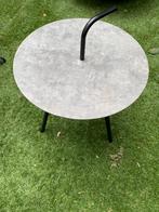 Coffee table with handle, Ophalen, Zo goed als nieuw, 25 tot 50 cm, Rechthoekig