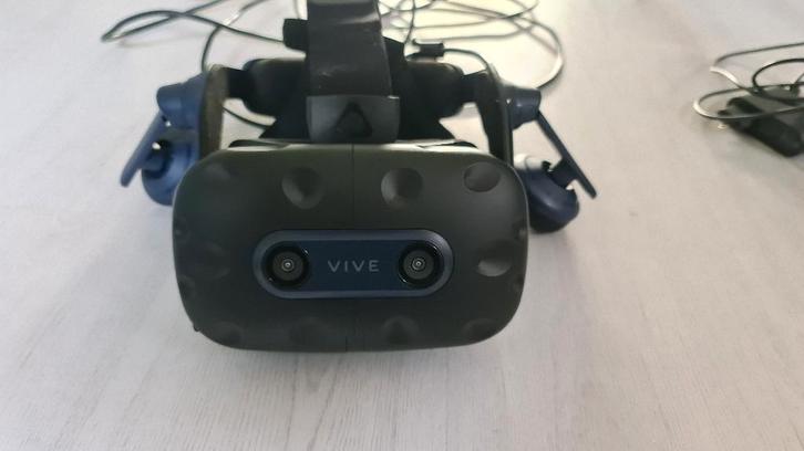 HTC Vive Pro 2 VR Complete set met Valve Index Controllers, Spelcomputers en Games, Virtual Reality, Zo goed als nieuw, Pc, VR-bril