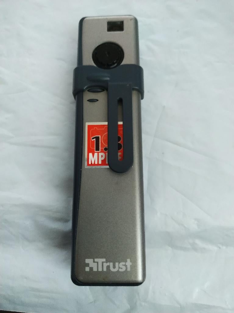Trust webcam 1,3 mp, Ophalen of Verzenden, Gebruikt, Bedraad, Trust.