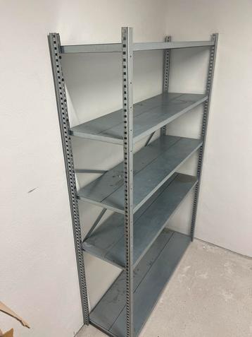 Metalen Stellingkast - Praktisch & Stevig beschikbaar voor biedingen