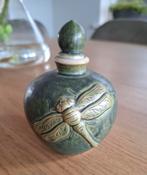 Oud vintage Arts & Crafts flesje met Libelle, Ophalen of Verzenden