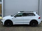 Volkswagen Tiguan 1.5 TSI ACT Highline Business R Line l Pan, Auto's, 4 cilinders, 150 pk, Leder en Stof, Wit