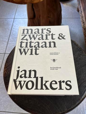 Marszwart en titaaneit Jan Wolkers beschikbaar voor biedingen