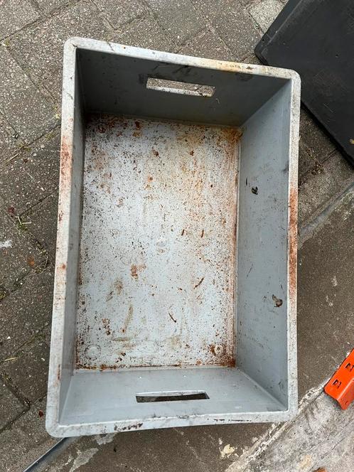 Beschadigde bakken kisten kratten sorteer bak opberg krat, Doe-het-zelf en Verbouw, Schildersmaterialen, Overige typen, Ophalen