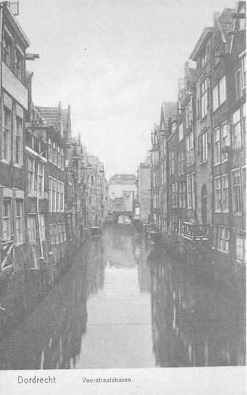 (380-307-023) Dordrecht Voorstraatshaven beschikbaar voor biedingen