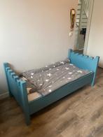 Stoer blauw (kasteel) peuterbed / kinderbed met net matras, Kinderen en Baby's, Kinderkamer | Bedden, Gebruikt, 160 tot 180 cm