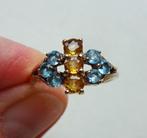 9 kt Gouden Engelse ring: 6 x blauwe + 3 x gele topaas, Sieraden, Tassen en Uiterlijk, Ringen, Gebruikt, Blauw, Ophalen of Verzenden