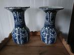Twee Delfts blauwe vazen van Boch Royal Sphinx, Antiek en Kunst, Antiek | Vazen, Ophalen of Verzenden