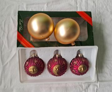 Set kerstballen beschikbaar voor biedingen