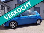 Toyota Yaris 1.5 Hybrid Trend 5-DRS ! CLIMA !, Gebruikt, Euro 6, 4 cilinders, Blauw