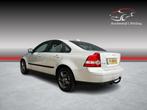 Volvo S40 2.4 automaat / trekhaak, Auto's, Volvo, Origineel Nederlands, Te koop, Zilver of Grijs, 5 stoelen