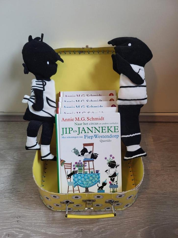 Jip en Janneke set; 5 boeken, 2 poppetjes in koffertje, Boeken, Kinderboeken | Kleuters, Zo goed als nieuw, Fictie algemeen, Ophalen of Verzenden
