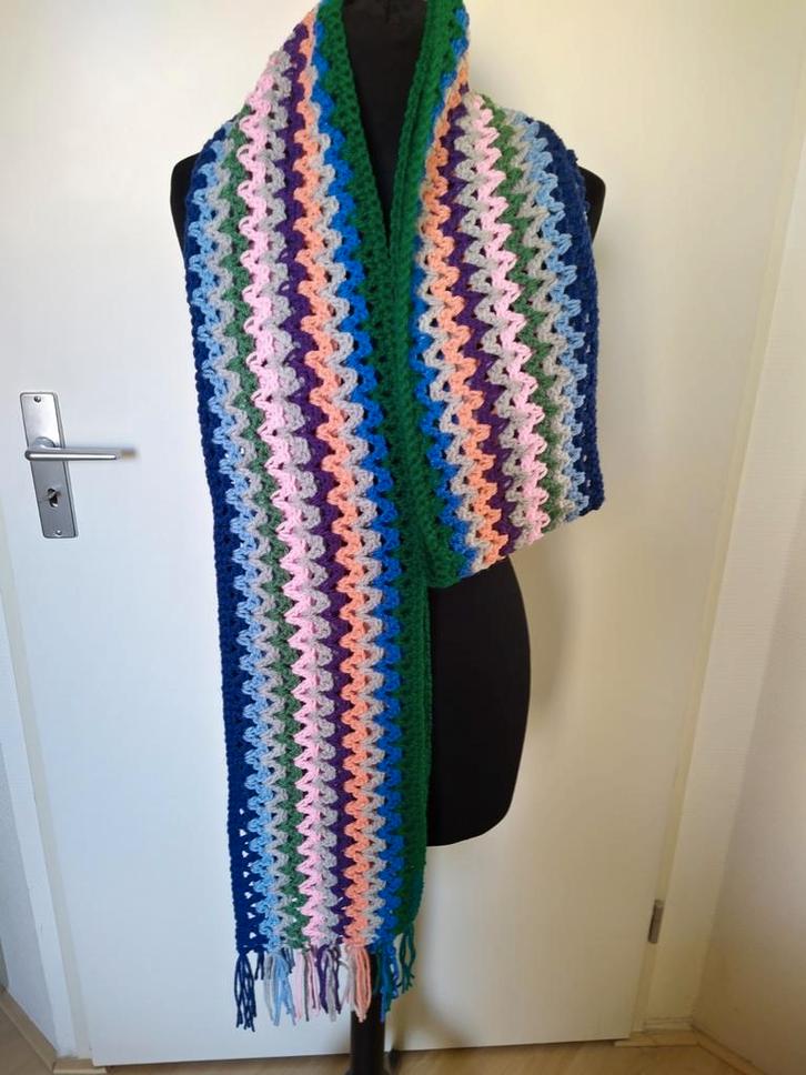 Handgehaakte Sjaal - 3 Meter Lang, Kleding | Dames, Hoeden en Petten, Zo goed als nieuw, One size fits all, Ophalen of Verzenden