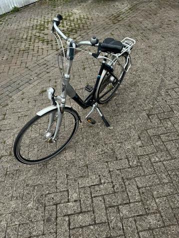 Dames  fiets  beschikbaar voor biedingen
