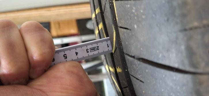 bridgestone zomer/regenband, Auto-onderdelen, Banden en Velgen, Ophalen