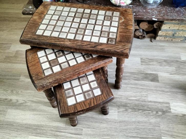 3 bijzet tafeltjew, Huis en Inrichting, Tafels | Bijzettafels, Rechthoekig, Minder dan 45 cm, Minder dan 55 cm, Hout, Ophalen