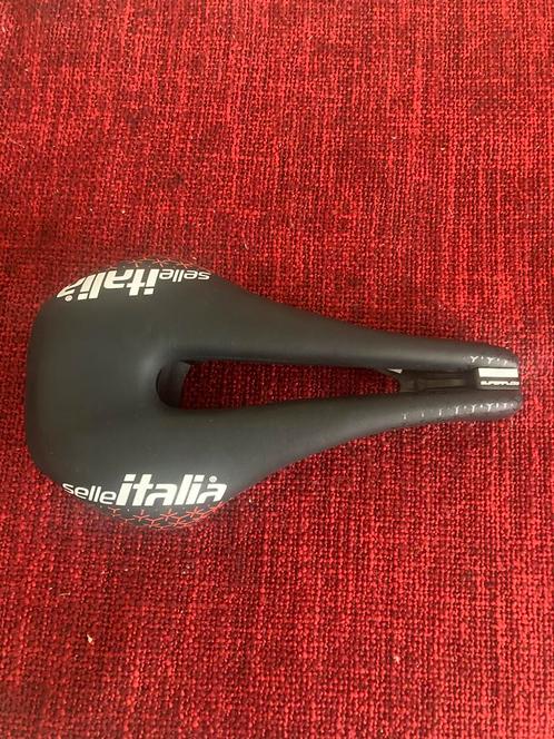 Selle italia superflow carbon, Sport en Fitness, Wielrennen, Zo goed als nieuw, Overige typen, Ophalen