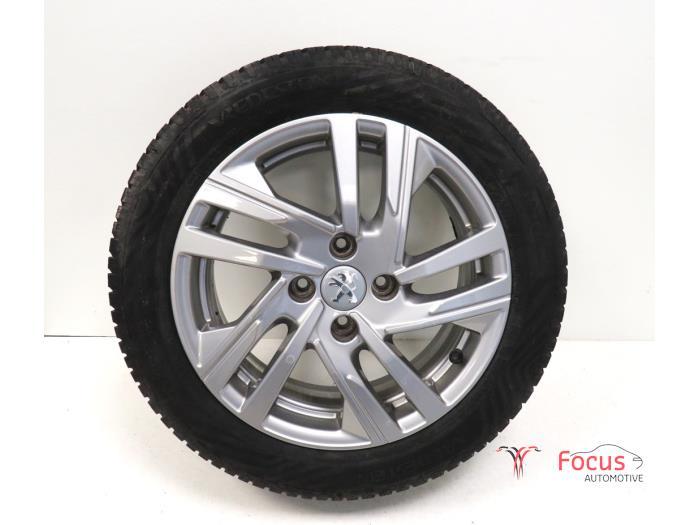 Velg + Winterband van een Peugeot 208, Auto-onderdelen, Banden en Velgen, Gebruikt, -, -, Ophalen of Verzenden