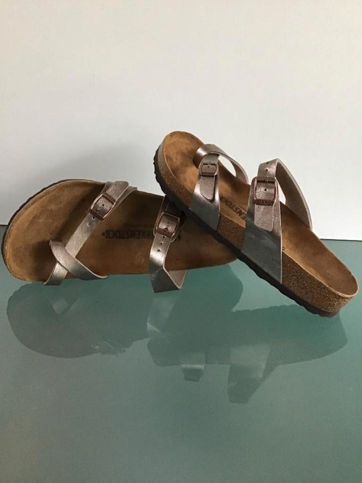 GRATIS VERZENDEN | BIRKENSTOCK Nieuwe bronzen slippers 40, Kleding | Dames, Schoenen, Nieuw, Slippers, Overige kleuren, Verzenden