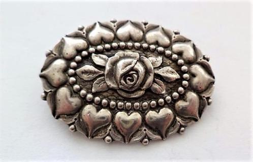 Prachtige antieke zilveren broche roos omrand met hartjes, 8, Sieraden, Tassen en Uiterlijk, Antieke sieraden, Broche, Zilver
