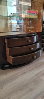 Vintage vitrinekast, Huis en Inrichting, Kasten | Vitrinekasten, Ophalen, Gebruikt, 25 tot 50 cm