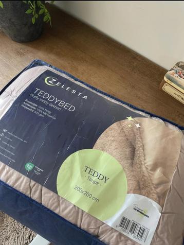 2 Nieuwe Zelasta Teddy Dekbedden beschikbaar voor biedingen