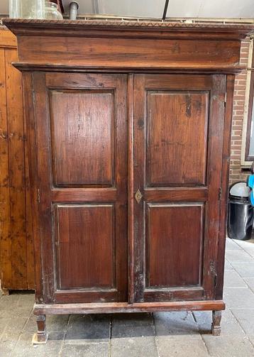 Prachtige teakhouten Kast brocante  beschikbaar voor biedingen
