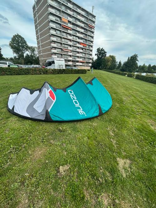 Ozone Edge V11 zgan., Watersport en Boten, Kitesurfen, Zo goed als nieuw, Kite, 9 m², Ophalen of Verzenden