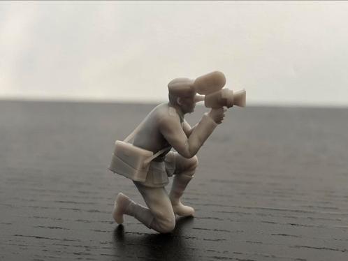 1/35 German WW2 Cameraman resin figure, Hobby en Vrije tijd, Modelbouw | Figuren en Diorama's, Zo goed als nieuw, Figuur of Figuren