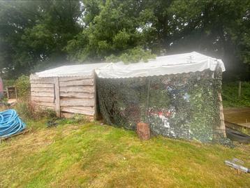 Frame (staal) buiten opslag tent beschikbaar voor biedingen