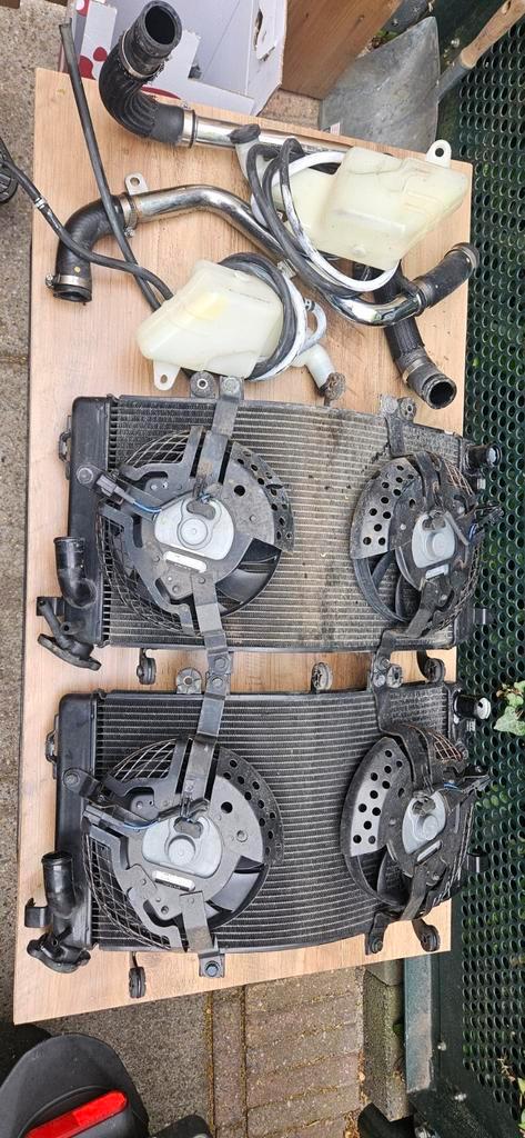 Radiateur oliekoeler Suzuki bking, Motoren, Onderdelen | Suzuki, Ophalen of Verzenden
