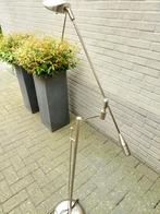 Vloerlamp verstelbaar, RVS. Merk Van der Heg, max 50 W.!, Huis en Inrichting, Lampen | Vloerlampen, Ophalen of Verzenden, Zo goed als nieuw