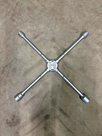 Nieuwe GEDORE 28LR kruissleutel 24/27/30/32 beschikbaar voor biedingen