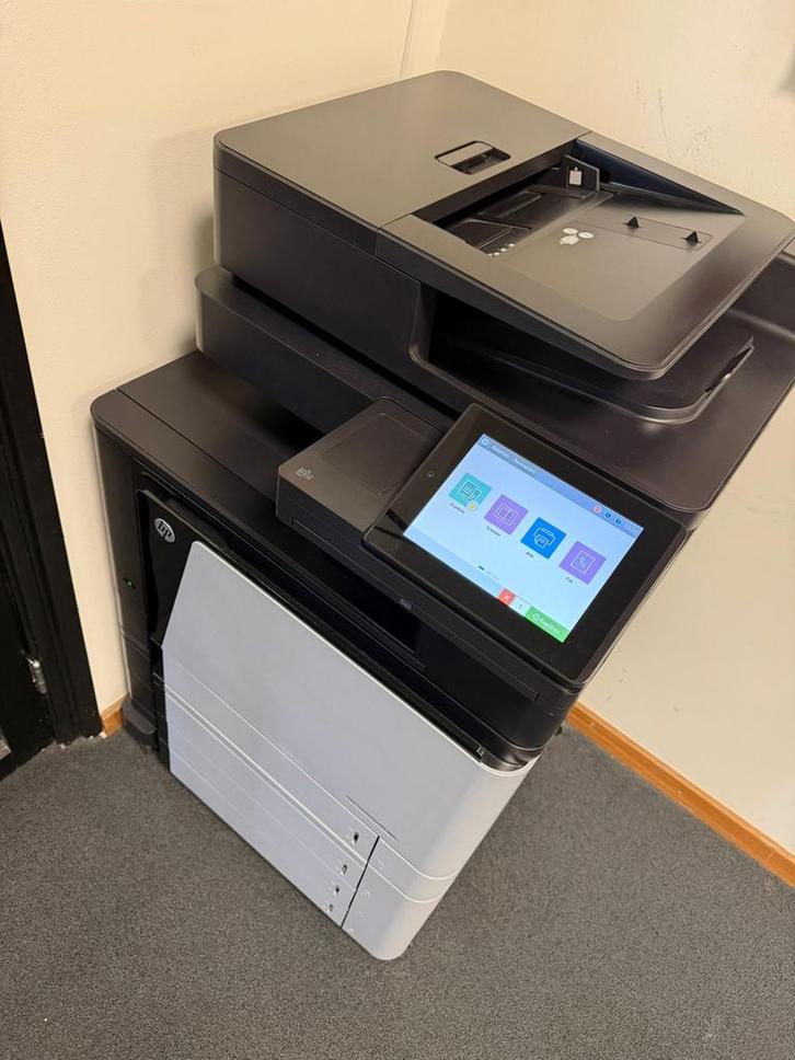 HP Color LaserJet Flow MFP M880 - Printer/Scanner/Kopieermac, Zakelijke goederen, Kantoor en Winkelinrichting | Apparatuur en Telecommunicatie