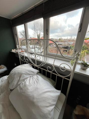 IKEA bedframe 140x200 met lattenbodem - afbeelding 4