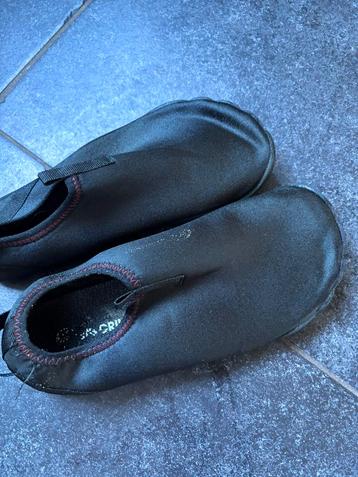 Waterschoenen maat 37 beschikbaar voor biedingen