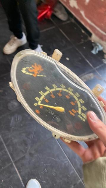 Viva teller beschikbaar voor biedingen