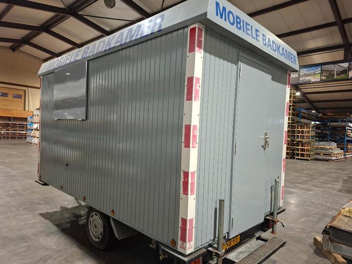 Mobiele badkamer / Badkamerwagen, Huis en Inrichting, Badkamer | Complete badkamers, Zo goed als nieuw, Met douche, Ophalen