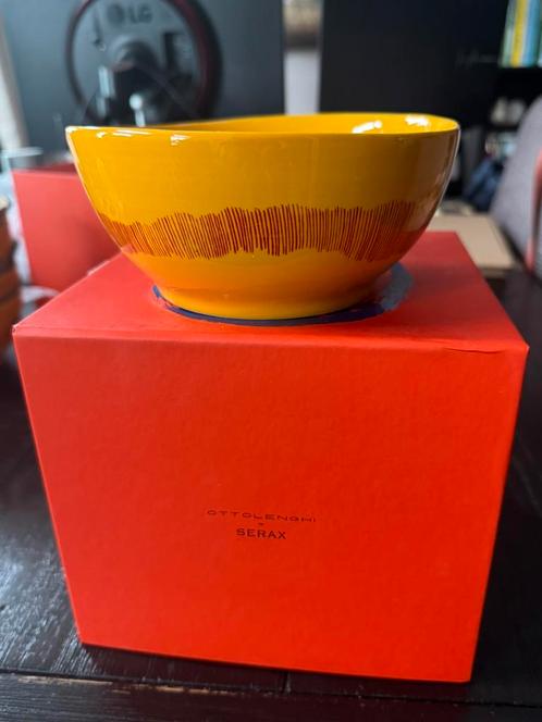 Serax kom van Ottolenghi 4 stuks, Huis en Inrichting, Woonaccessoires | Schalen en Manden, Nieuw, Schaal, Rond, Porselein of Keramiek