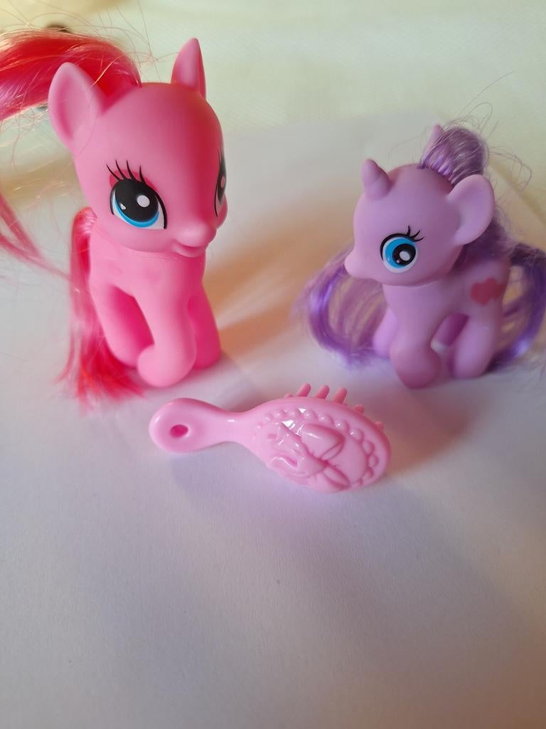 2 kleine my little ponies met haar borstel, Ophalen, Zo goed als nieuw