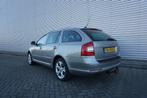 Skoda Octavia Combi 1.4 TSI Elegance Business Line LICHTE SC, Auto's, Voorwielaandrijving, Stof, Gebruikt, 4 cilinders