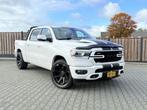 DODGE RAM 1500 5.7 HEMI V8 LARAMIE 4X4 22" TUFF WHEELS, Gebruikt, 402 pk, Wit, Origineel Nederlands